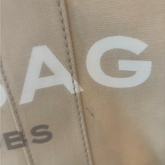 Marc Jacobs The Tote Bag in Beige - Picture 6 of 8